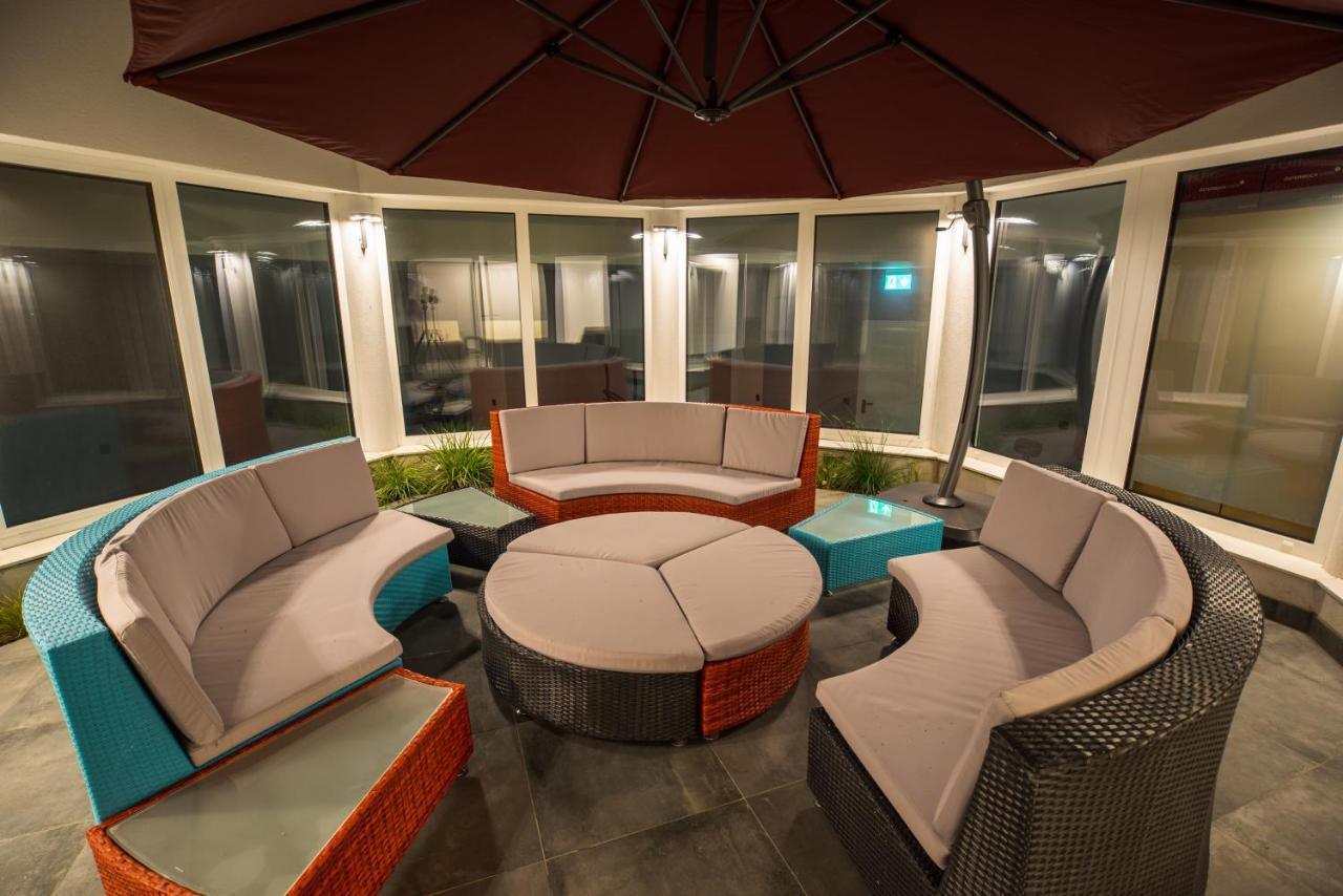 25H Spa-Residenz Pools In & Out, Private Garden & Beach Нойзидл ам Зее Екстериор снимка