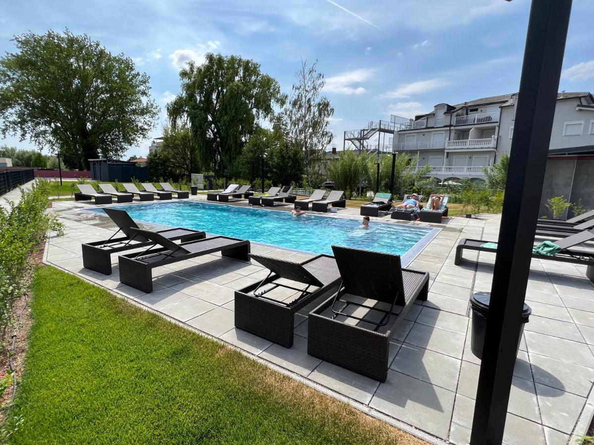 25H Spa-Residenz Pools In & Out, Private Garden & Beach Нойзидл ам Зее Екстериор снимка