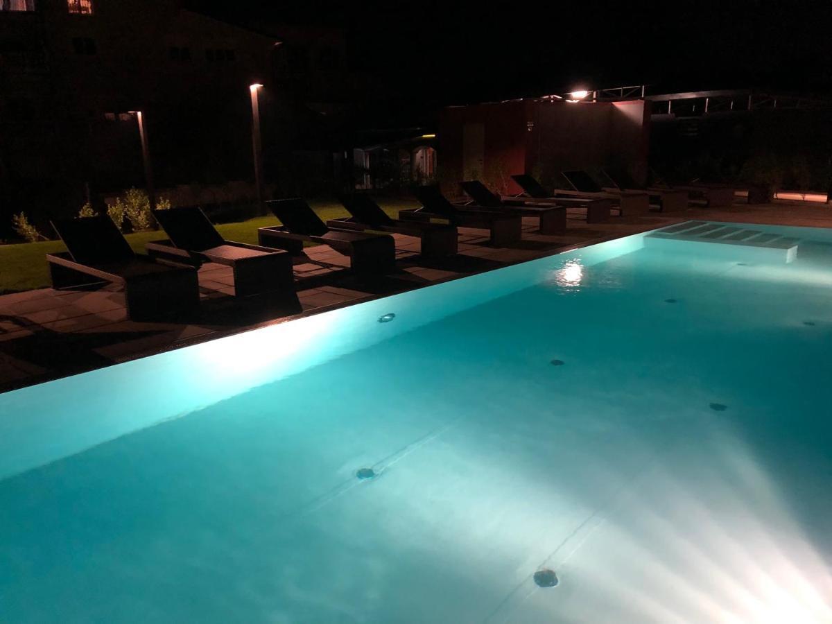 25H Spa-Residenz Pools In & Out, Private Garden & Beach Нойзидл ам Зее Екстериор снимка